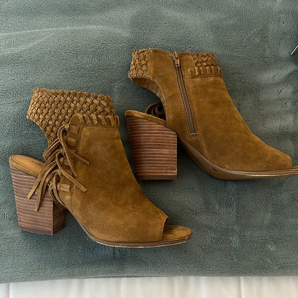 Lucky Brand Tan Heels (Women’s Size 10)